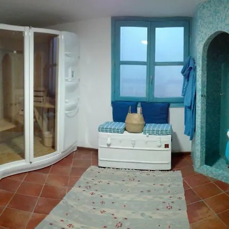 La Forma Dell'acqua Panzió